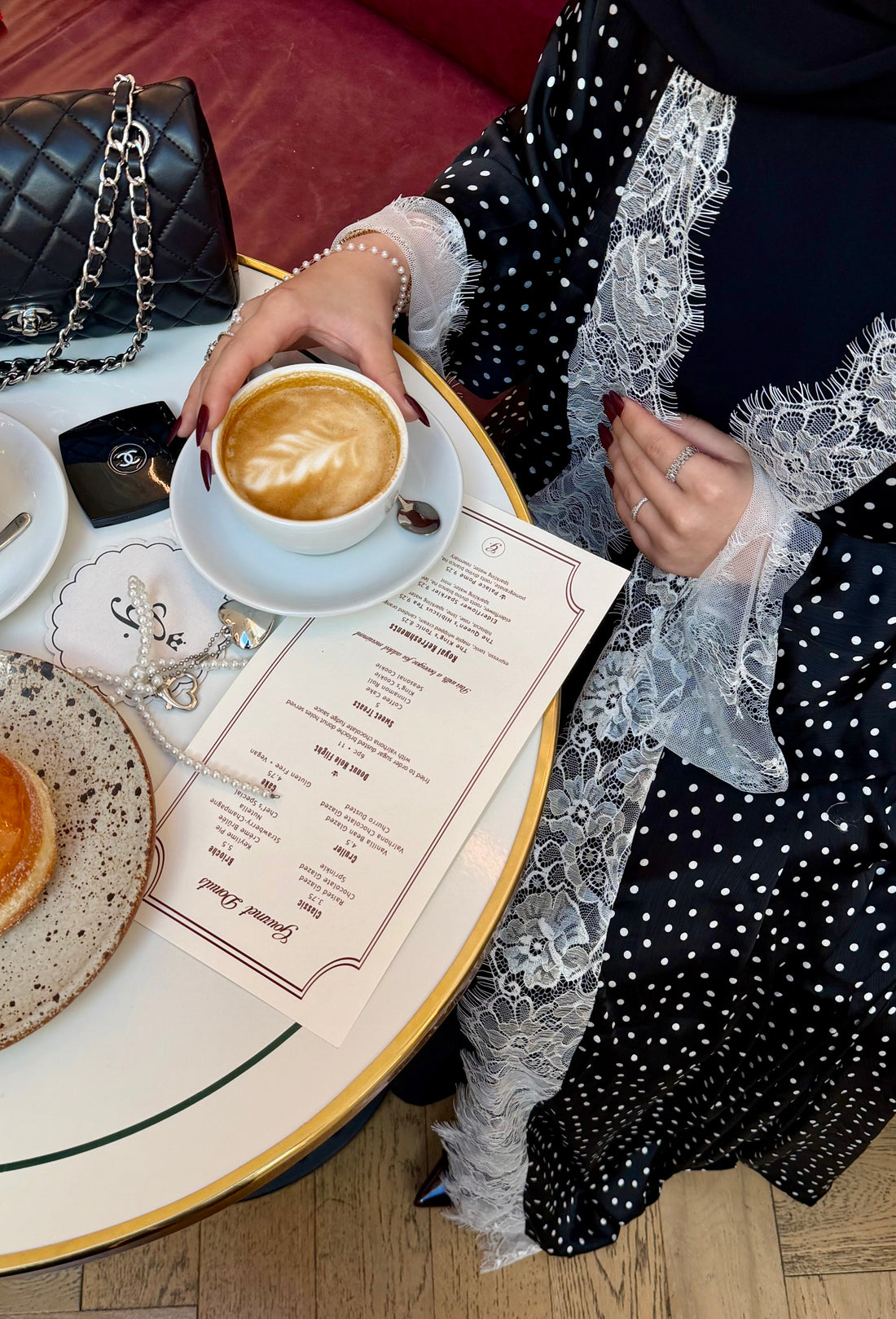 Coffee date in our Lina Abaya