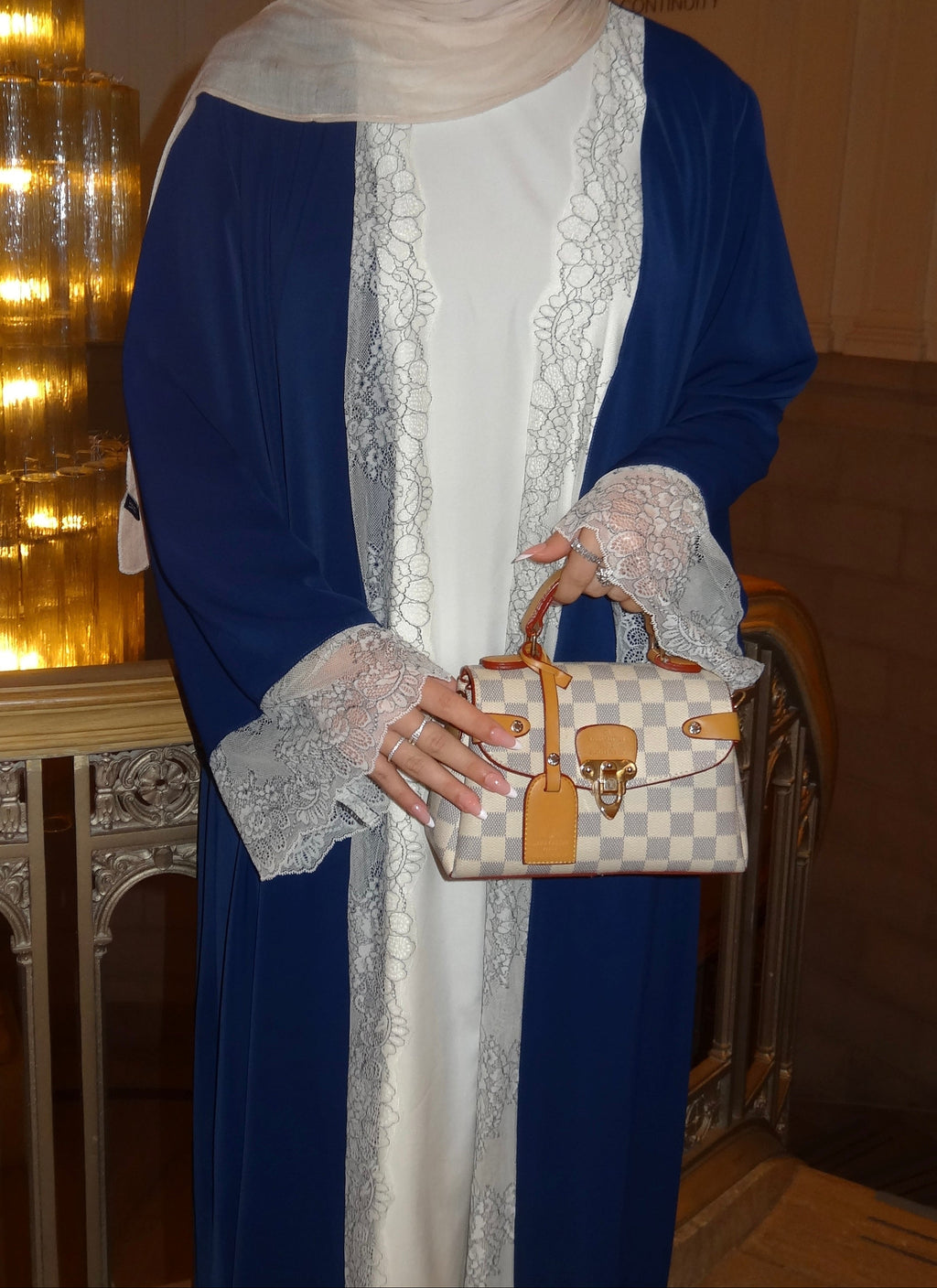 The Laila Abaya