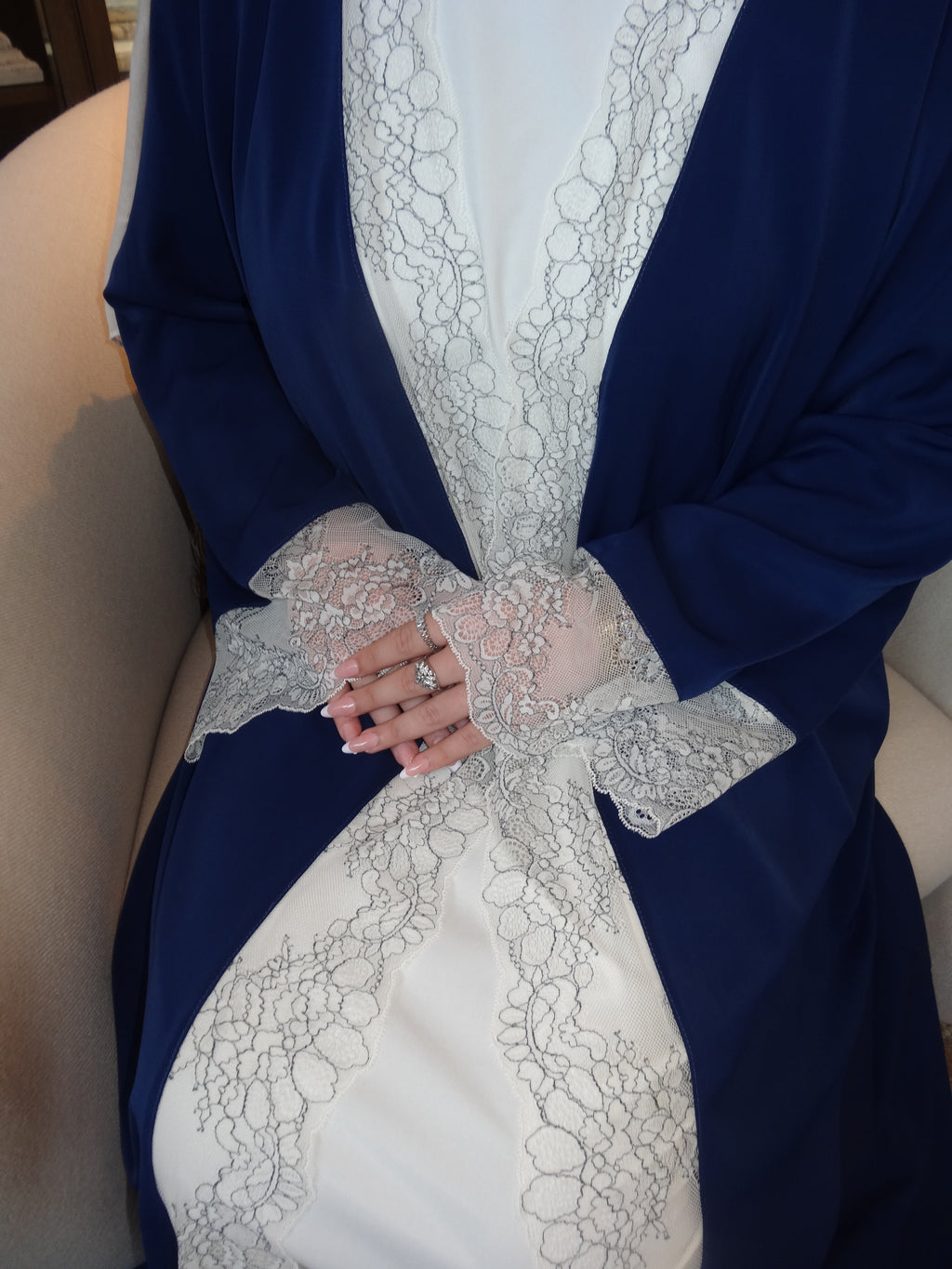 The Laila Abaya
